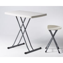 2ft 6in rechteckige Kunststoff-Top-Tisch mit Fold Away Beine
